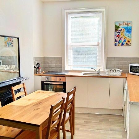 Entire Floor 2 Bedrooms On Westcliff Борнмут Екстер'єр фото
